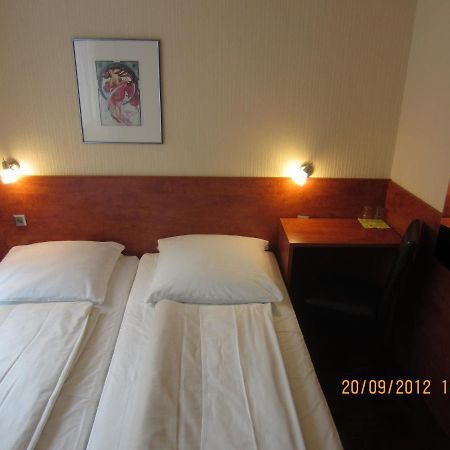 Altstadt Hotel Rheinblick دوسلدورف المظهر الخارجي الصورة