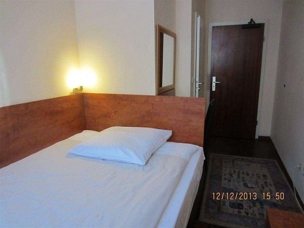 Altstadt Hotel Rheinblick دوسلدورف المظهر الخارجي الصورة