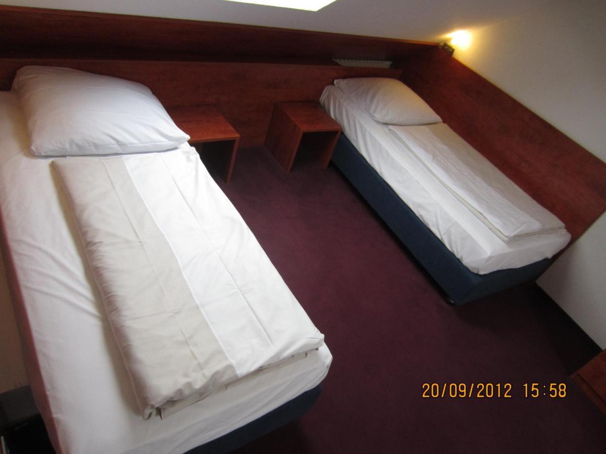 Altstadt Hotel Rheinblick دوسلدورف المظهر الخارجي الصورة